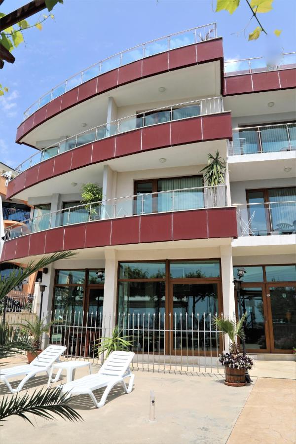 Petrov Family Hotel Nesebar Exterior photo
