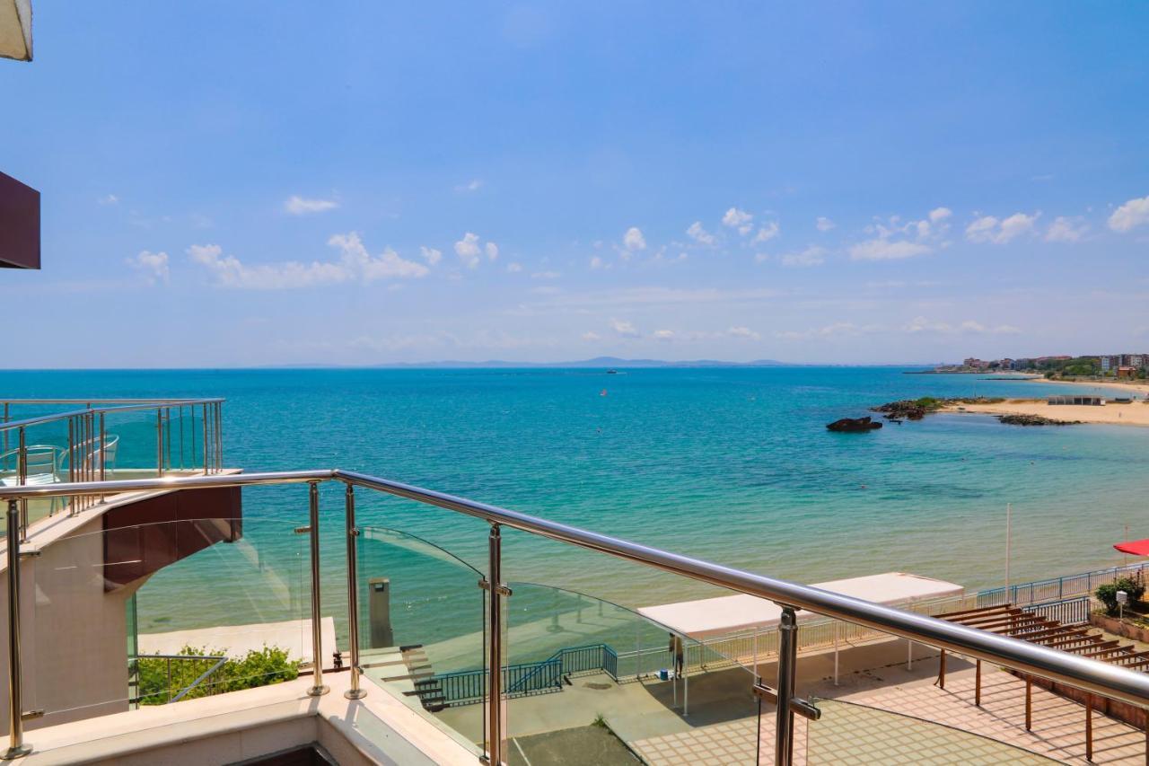 Petrov Family Hotel Nesebar Exterior photo
