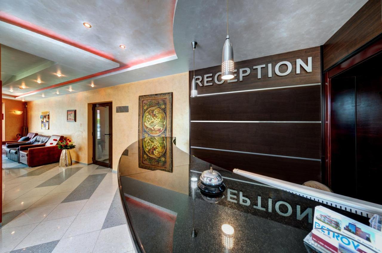 Petrov Family Hotel Nesebar Exterior photo