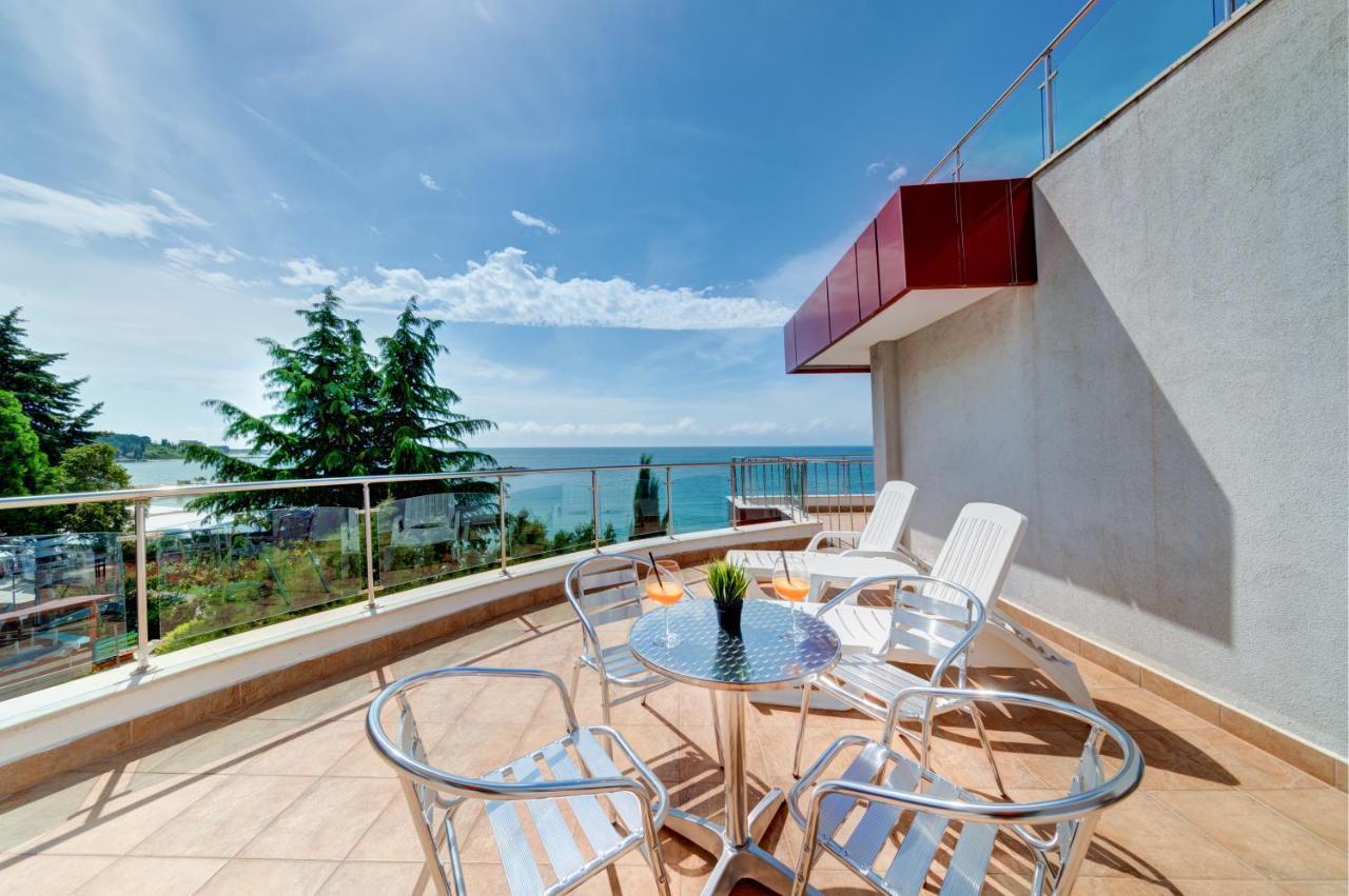 Petrov Family Hotel Nesebar Exterior photo