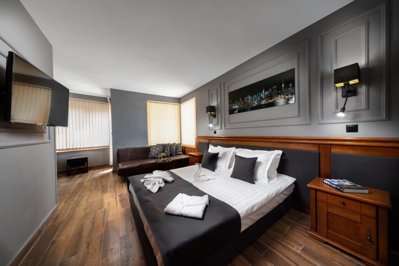Petrov Family Hotel Nesebar Exterior photo