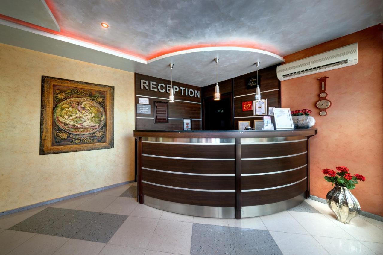 Petrov Family Hotel Nesebar Exterior photo