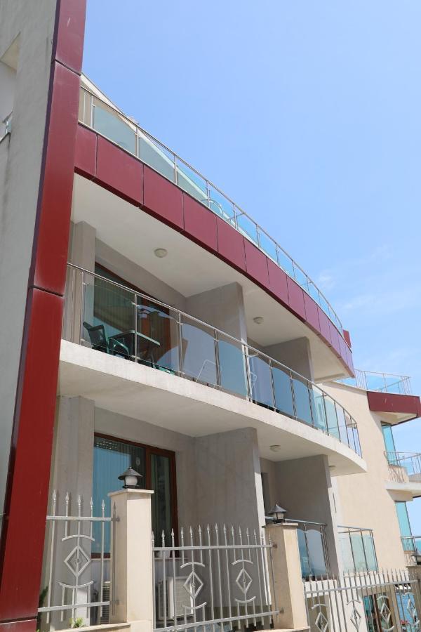 Petrov Family Hotel Nesebar Exterior photo