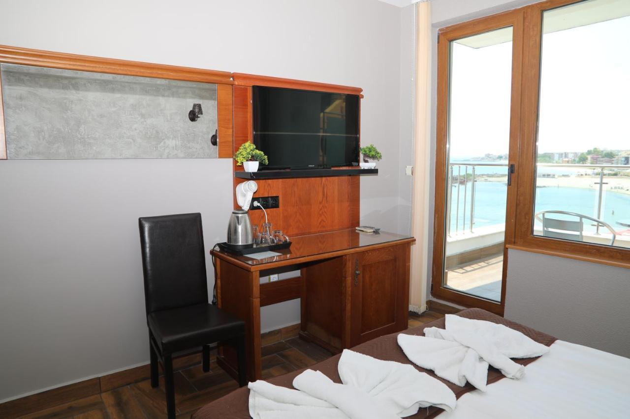 Petrov Family Hotel Nesebar Exterior photo
