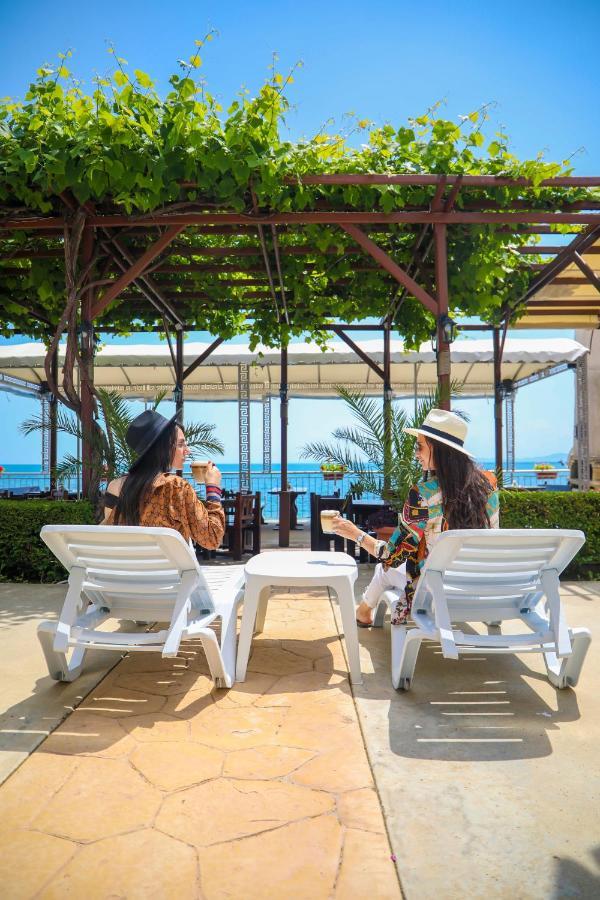 Petrov Family Hotel Nesebar Exterior photo